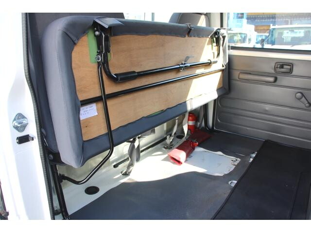 いすゞエルフダブルキャブ（Wキャブ）小型（2t・3t）[写真37]