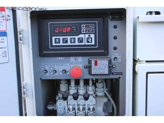 三菱ふそうキャンター高所作業車小型（2t・3t）[写真14]