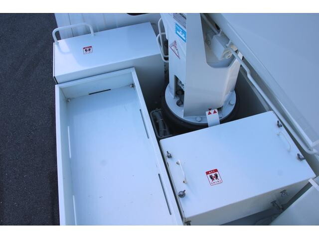 三菱ふそうキャンター高所作業車小型（2t・3t）[写真15]