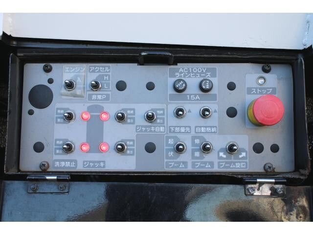 三菱ふそうキャンター高所作業車小型（2t・3t）[写真21]