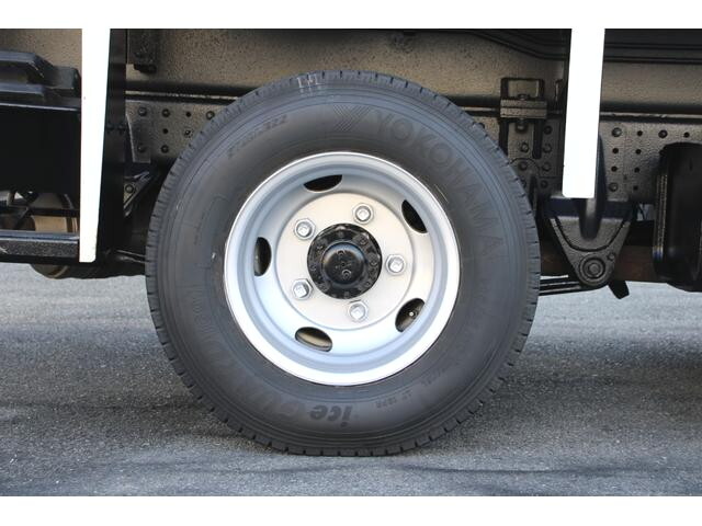 三菱ふそうキャンター高所作業車小型（2t・3t）[写真29]