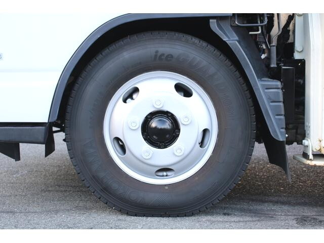 三菱ふそうキャンター高所作業車小型（2t・3t）[写真30]