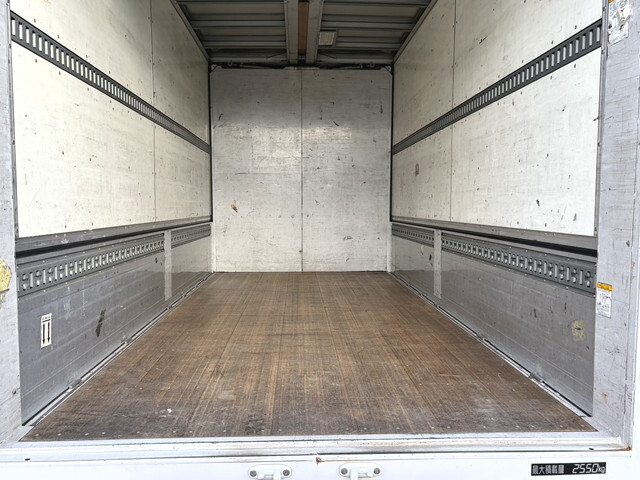 いすゞエルフアルミウイング小型（2t・3t）[写真10]