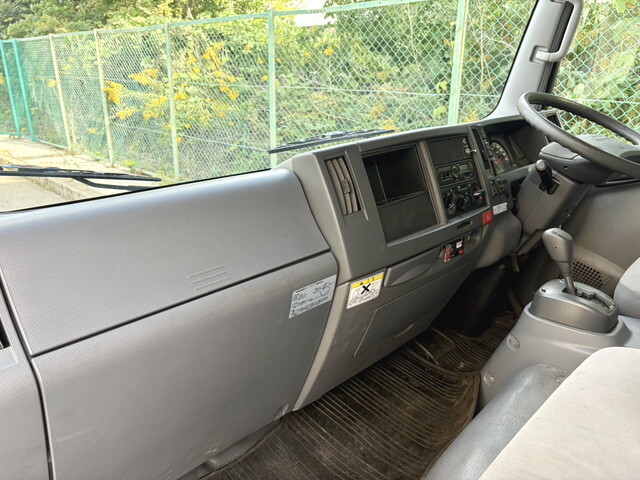 いすゞエルフアルミウイング小型（2t・3t）[写真20]