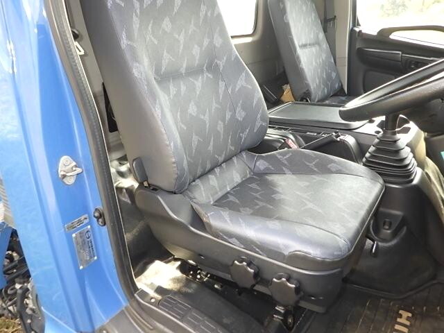 日野レンジャーパッカー車（塵芥車）増トン（6t・8t）[写真26]