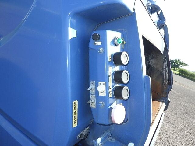 日野レンジャーパッカー車（塵芥車）増トン（6t・8t）[写真08]