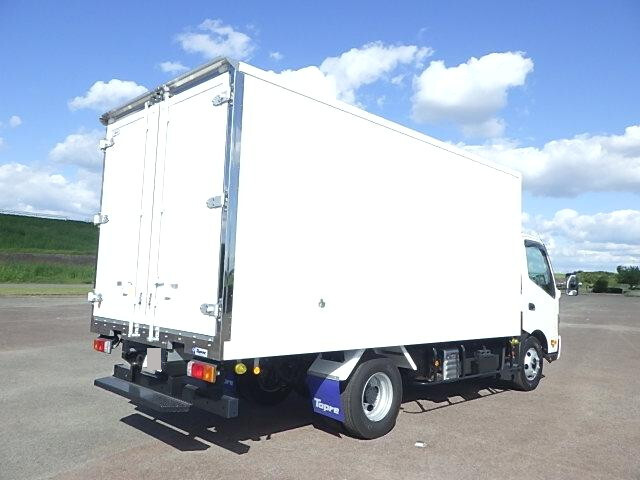 日野デュトロ冷凍車（冷蔵車）小型（2t・3t）[写真04]