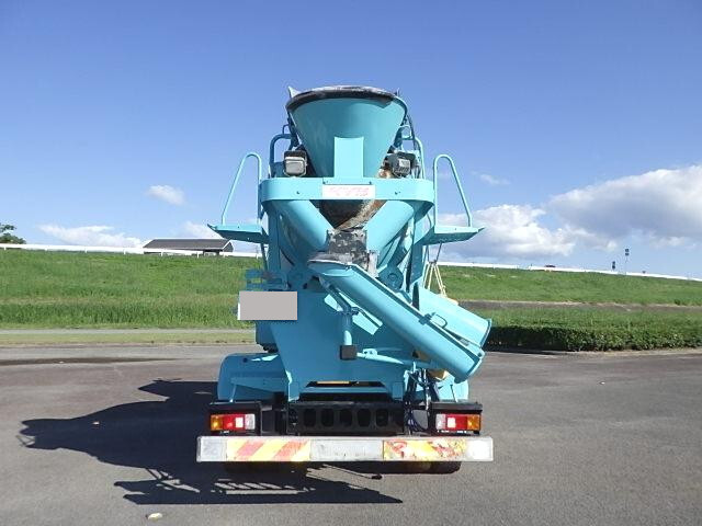 いすゞフォワードミキサー車（コンクリートミキサー）増トン（6t・8t）[写真05]