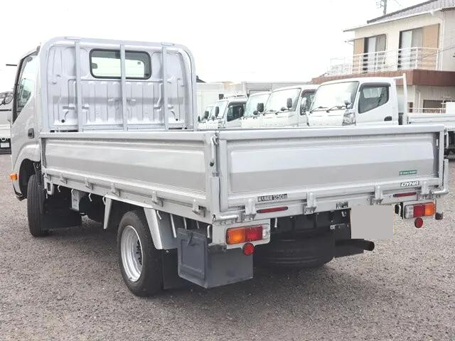 トヨタダイナ幌車小型（2t・3t）[写真02]