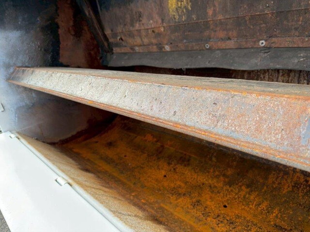 いすゞエルフパッカー車（塵芥車）小型（2t・3t）[写真12]