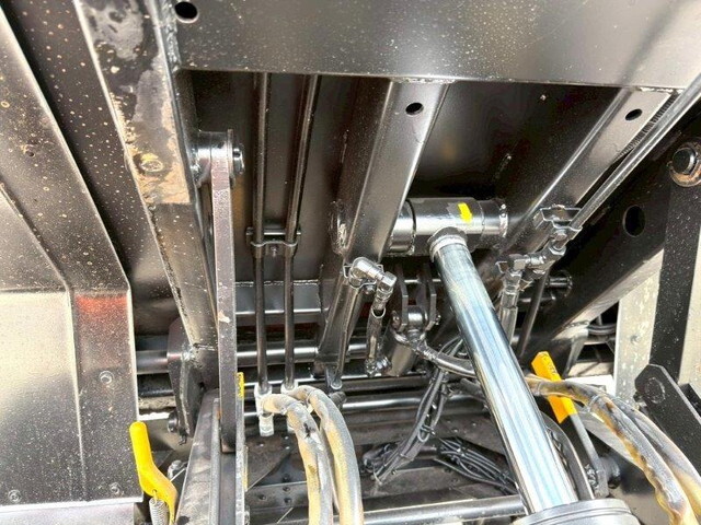 いすゞエルフパッカー車（塵芥車）小型（2t・3t）[写真22]