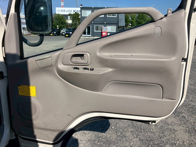 日野デュトロアルミブロック小型（2t・3t）[写真28]