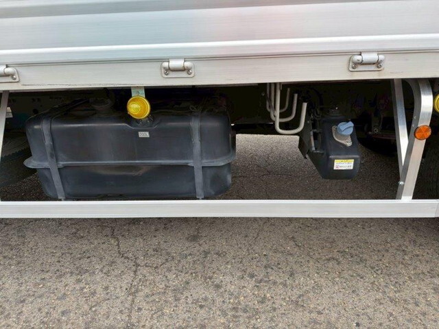 三菱ふそうファイターアルミウイング中型（4t）[写真20]