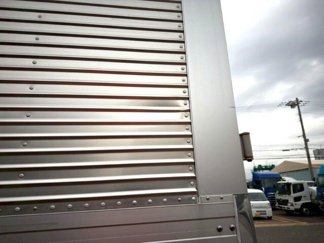 三菱ふそうファイターアルミウイング中型（4t）[写真21]