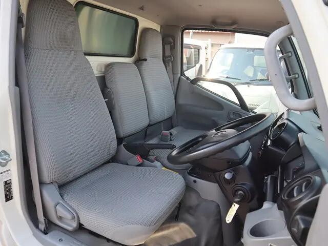 トヨタトヨエース幌車小型（2t・3t）[写真26]