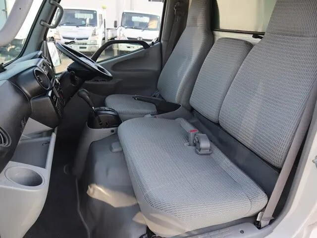 トヨタトヨエース幌車小型（2t・3t）[写真28]