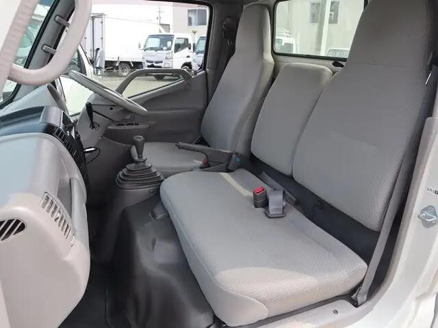 トヨタダイナ平ボディ小型（2t・3t）[写真32]