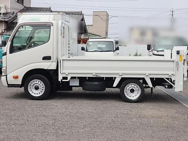 トヨタダイナ平ボディ小型（2t・3t）[写真06]