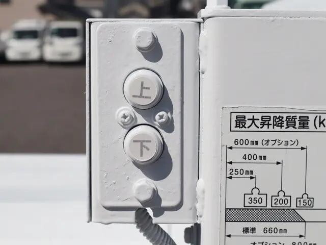 日産その他の車種平ボディ小型（2t・3t）[写真12]