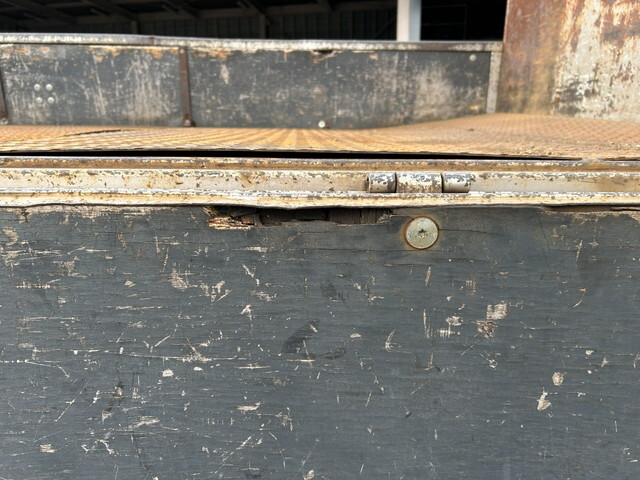 三菱ふそうキャンター平ボディ小型（2t・3t）[写真18]