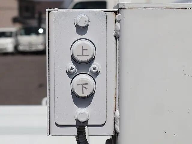 その他のメーカーその他の車種平ボディ小型（2t・3t）[写真11]