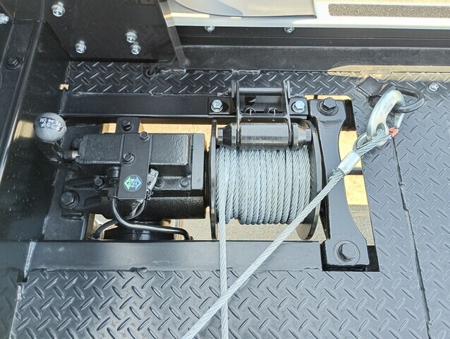 いすゞエルフセーフティローダー小型（2t・3t）[写真10]