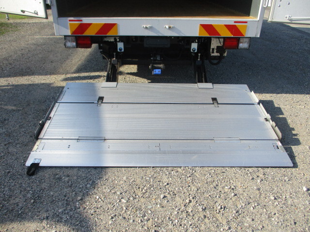 日野レンジャーアルミバン中型（4t）[写真19]