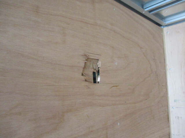 日野レンジャーアルミバン中型（4t）[写真22]