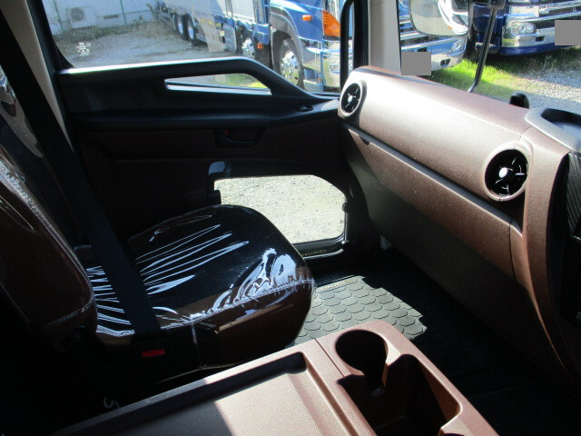 日野レンジャーアルミバン中型（4t）[写真28]