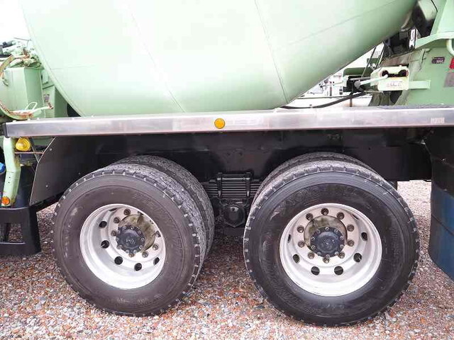 日野プロフィアミキサー車（コンクリートミキサー）大型（10t）[写真22]