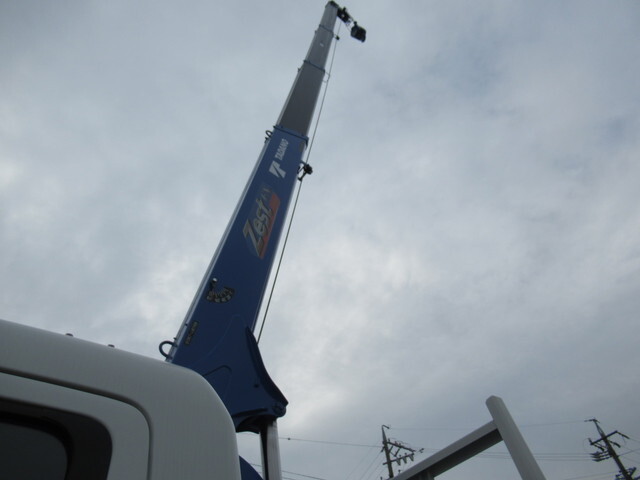 三菱ふそうキャンタークレーン4段小型（2t・3t）[写真10]