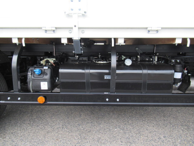 三菱ふそうキャンタークレーン4段小型（2t・3t）[写真17]