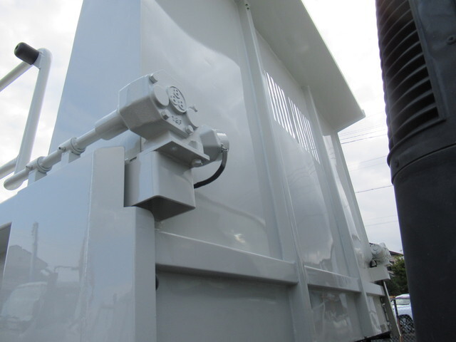 いすゞフォワードダンプ中型（4t）[写真10]