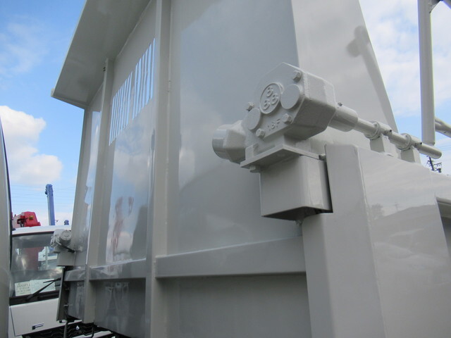 いすゞフォワードダンプ中型（4t）[写真11]