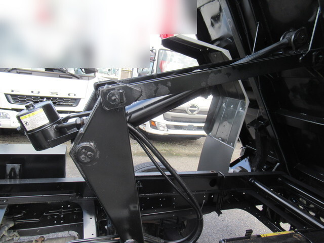 いすゞフォワードダンプ中型（4t）[写真21]