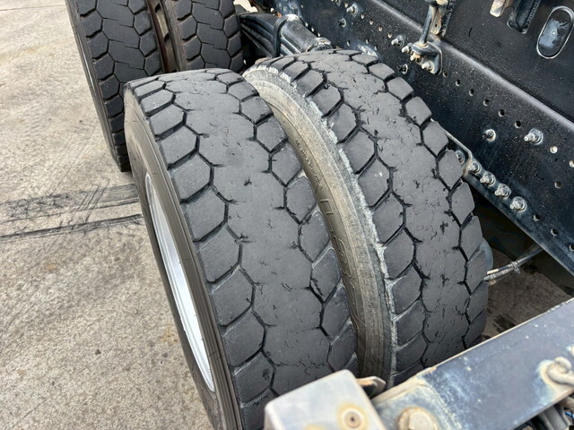 日野プロフィア深ダンプ（土砂禁ダンプ）大型（10t）[写真14]