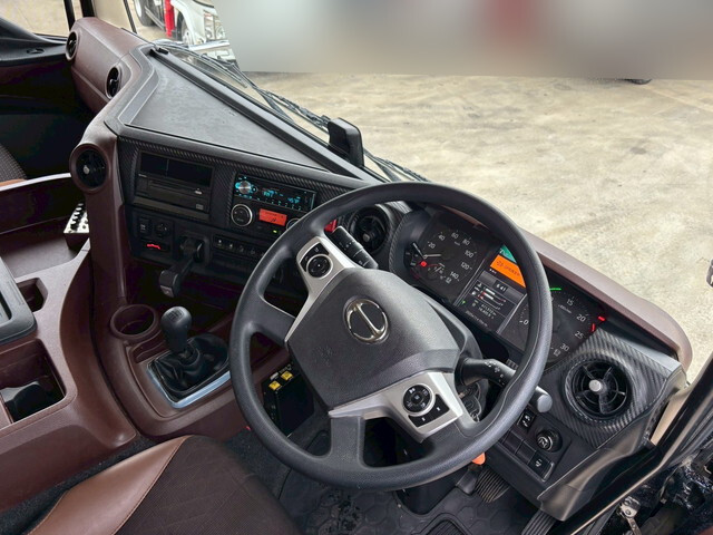 日野プロフィア深ダンプ（土砂禁ダンプ）大型（10t）[写真19]