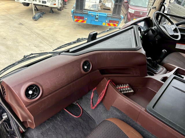 日野プロフィア深ダンプ（土砂禁ダンプ）大型（10t）[写真28]