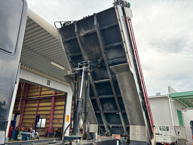 日野プロフィア深ダンプ（土砂禁ダンプ）大型（10t）[写真32]