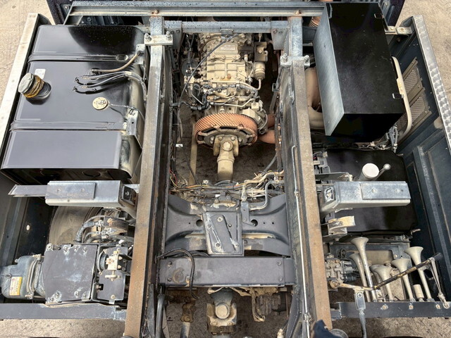 日野プロフィア深ダンプ（土砂禁ダンプ）大型（10t）[写真33]