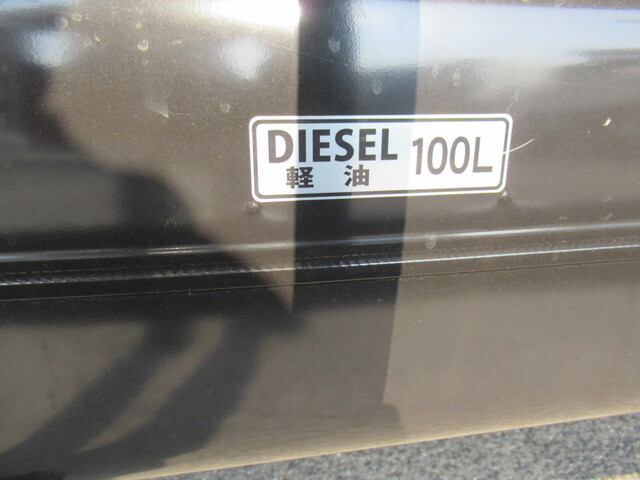 三菱ふそうキャンタークレーン5段小型（2t・3t）[写真17]