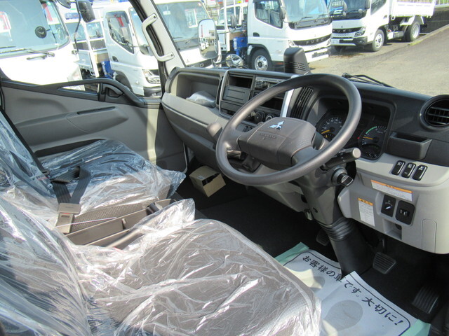 三菱ふそうキャンタークレーン5段小型（2t・3t）[写真23]