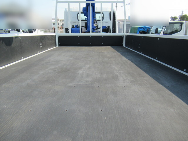 三菱ふそうキャンタークレーン5段小型（2t・3t）[写真06]