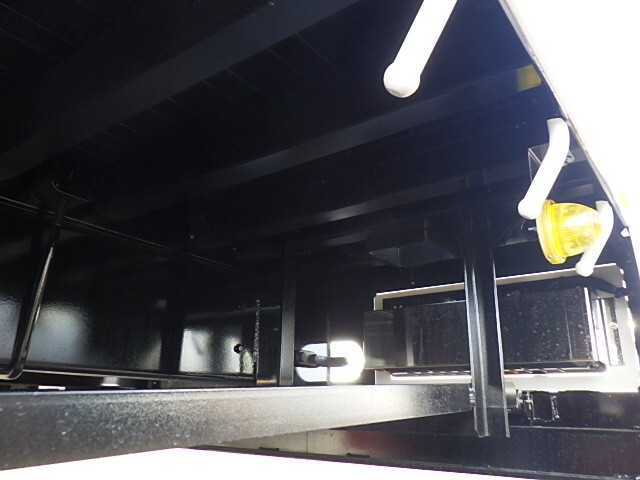 三菱ふそうスーパーグレートセルフクレーン4段大型（10t）[写真11]