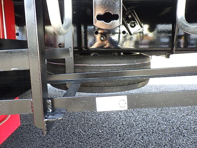 三菱ふそうスーパーグレートセルフクレーン4段大型（10t）[写真13]