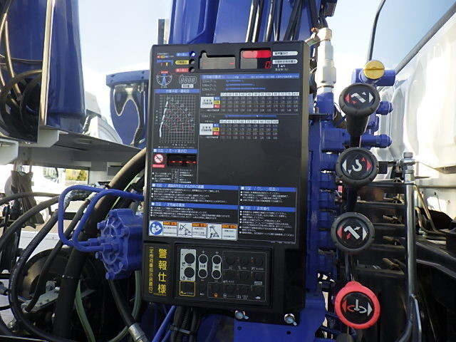 三菱ふそうスーパーグレートセルフクレーン4段大型（10t）[写真19]