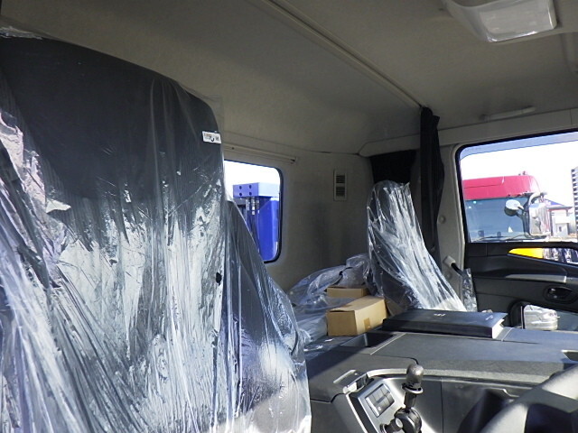 三菱ふそうスーパーグレートセルフクレーン4段大型（10t）[写真27]