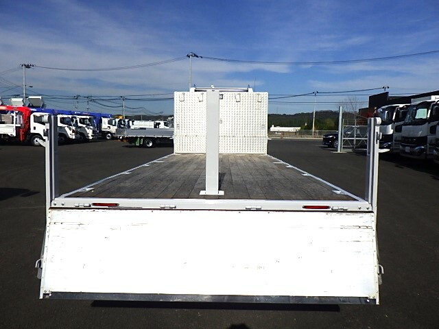 三菱ふそうファイターアルミブロック中型（4t）[写真10]