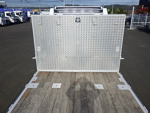 三菱ふそうファイターアルミブロック中型（4t）[写真11]