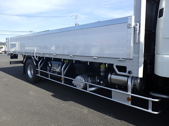 三菱ふそうファイターアルミブロック中型（4t）[写真13]